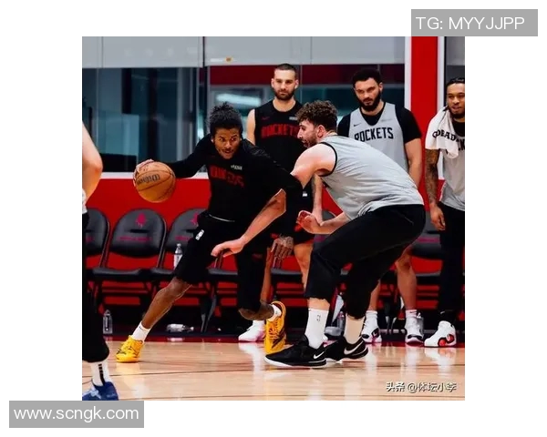 火箭主帅批评球队防守不力，急需加强备战季后赛